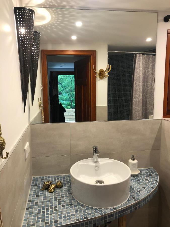 Bungalows Am Waldessaum Bei Hohenzieritz Bagian luar foto