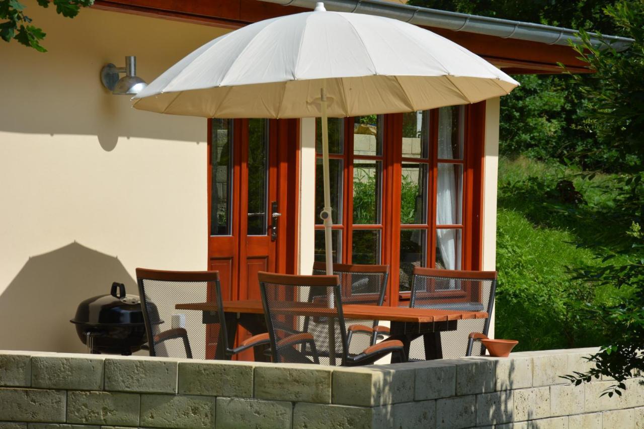 Bungalows Am Waldessaum Bei Hohenzieritz Bagian luar foto