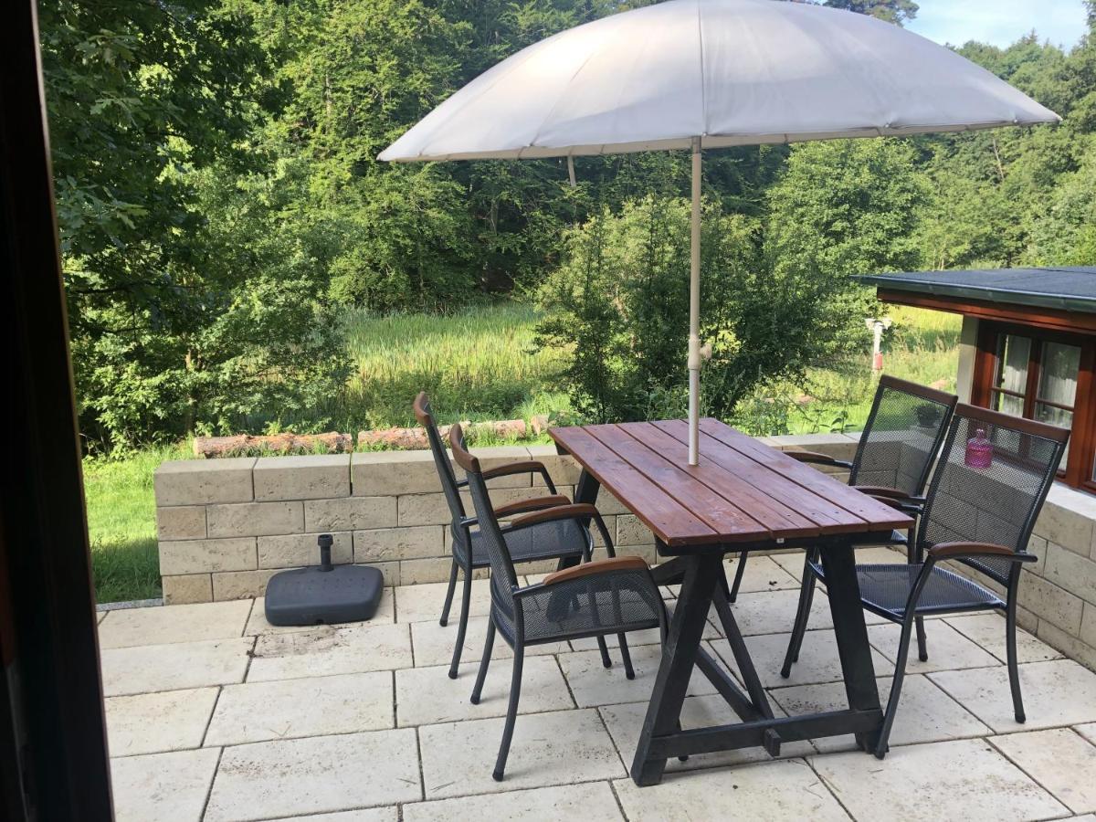 Bungalows Am Waldessaum Bei Hohenzieritz Bagian luar foto